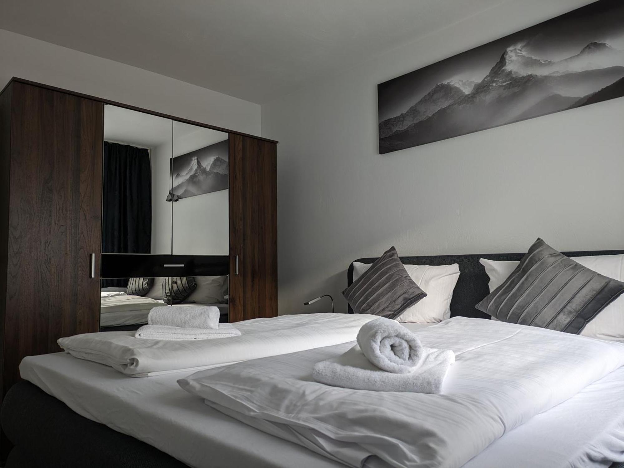 Hotel Ari Kaiserslautern Ngoại thất bức ảnh
