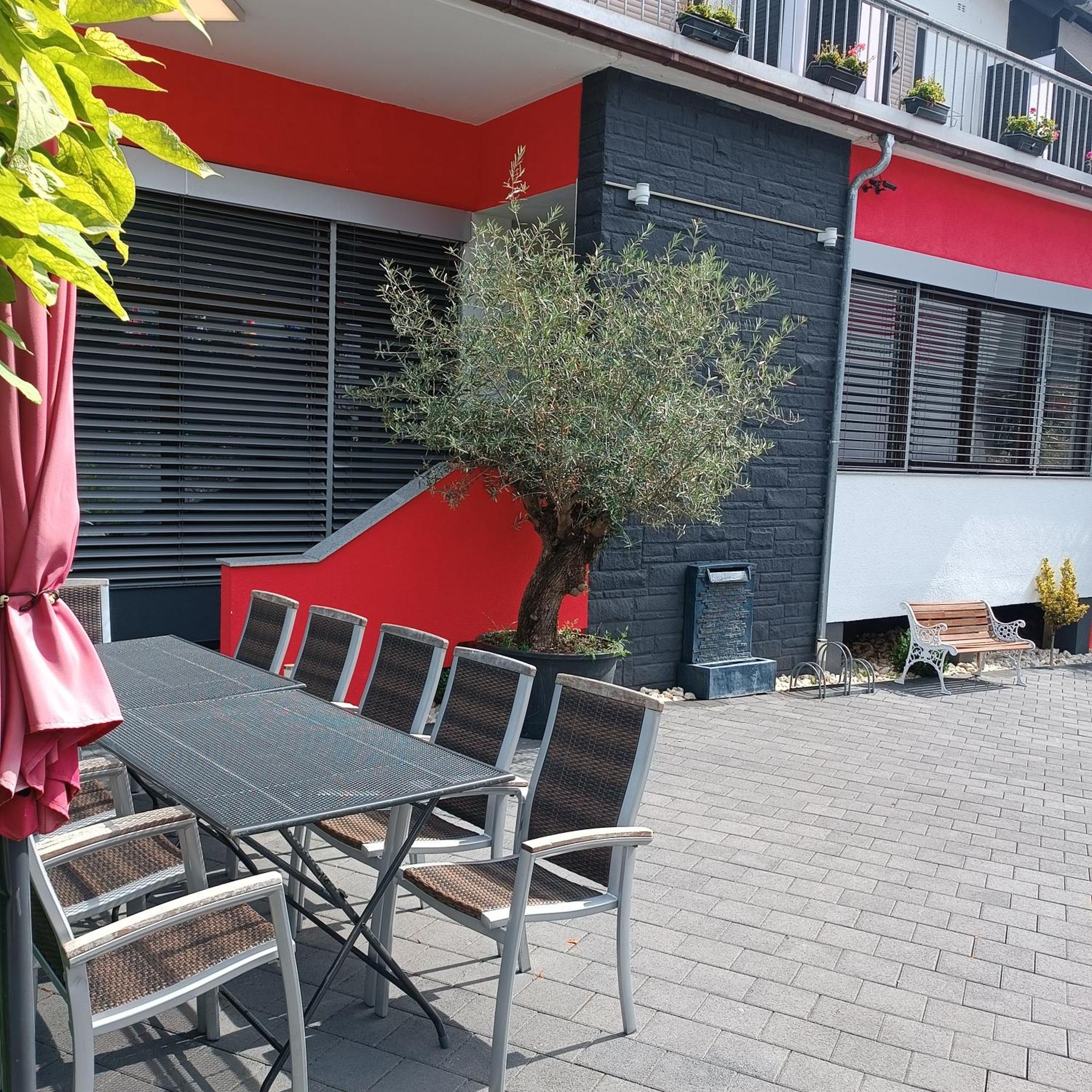 Hotel Ari Kaiserslautern Ngoại thất bức ảnh