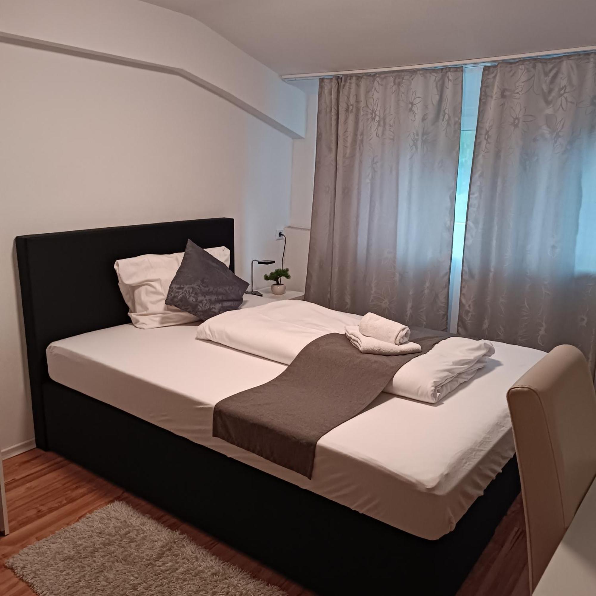 Hotel Ari Kaiserslautern Ngoại thất bức ảnh