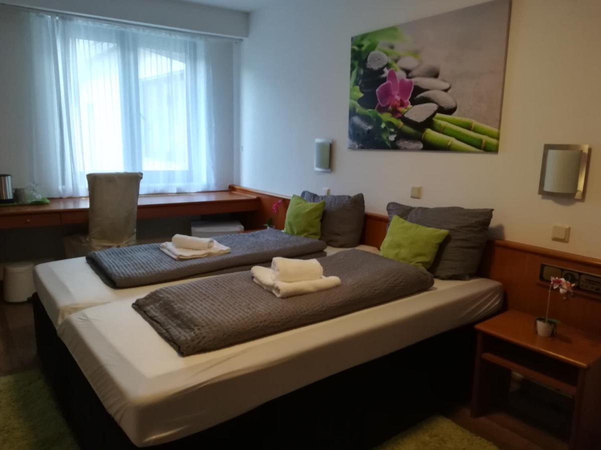 Hotel Ari Kaiserslautern Ngoại thất bức ảnh