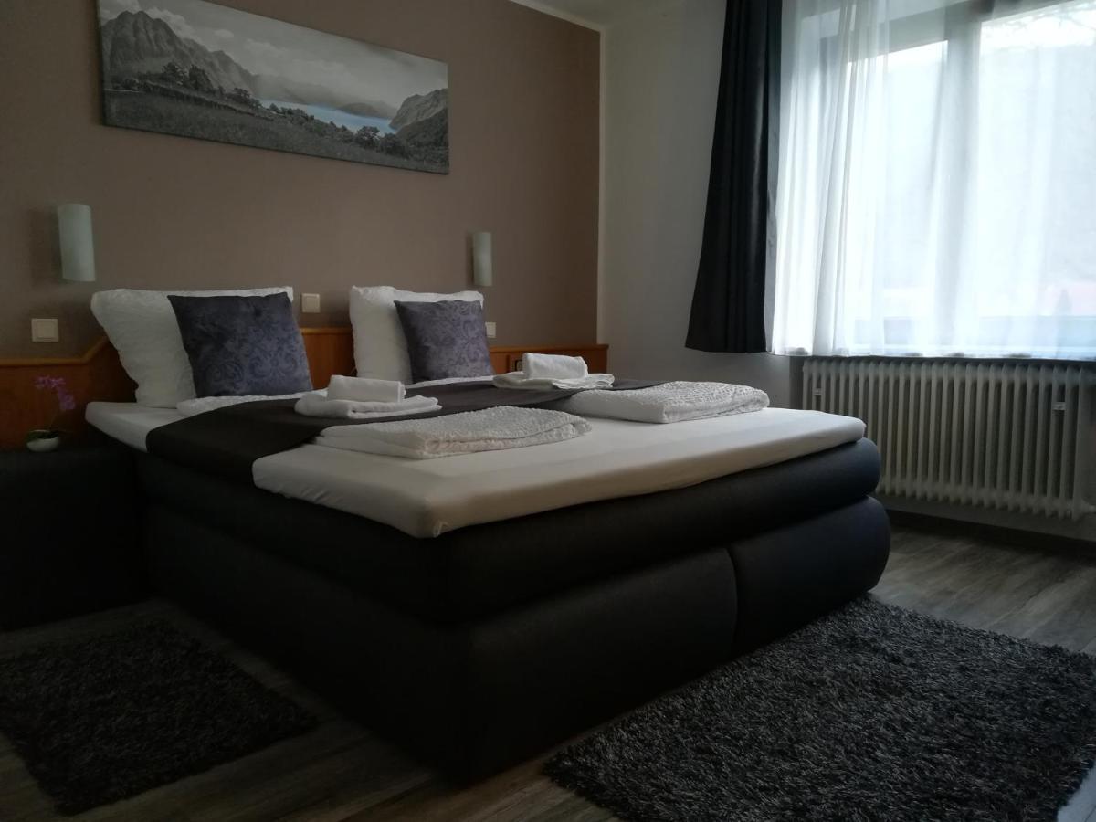Hotel Ari Kaiserslautern Ngoại thất bức ảnh